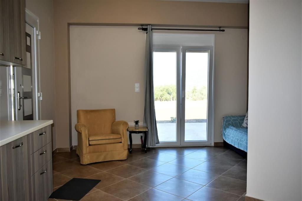 Smailis Apartment 2 Ligourio Exterior photo